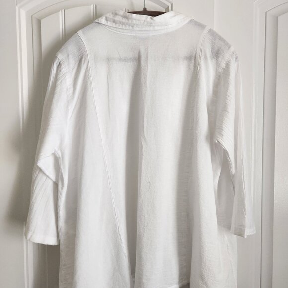 NEW lightweight shirt/jacket - Picture 2 of 5